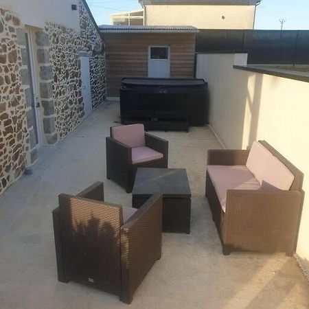 Gite Atypique Avec Jacuzzi Hillion المظهر الخارجي الصورة